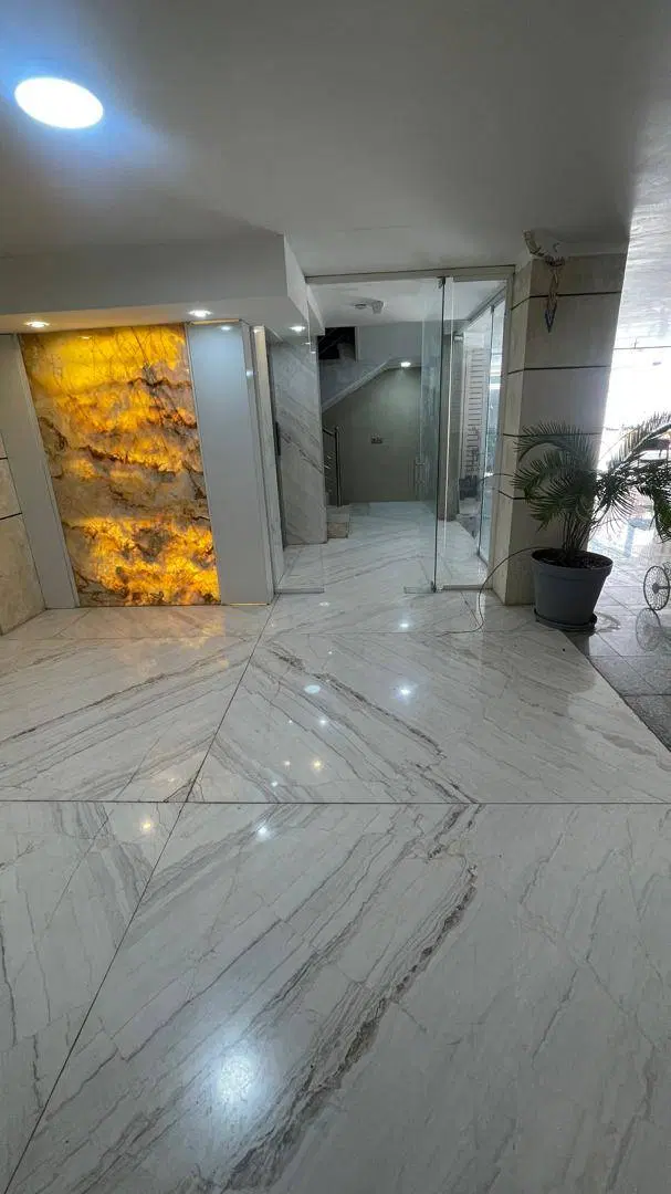 آپارتمان دوخوابه۱۳۰متر جهت شمالی جنوبی