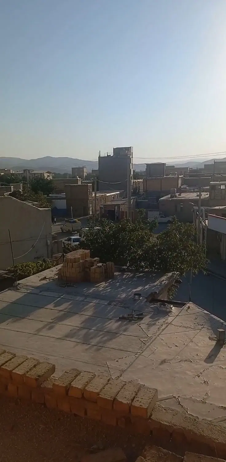 ساختمان نیمه کاره