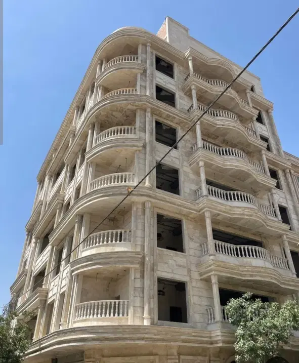 بلوک ۸ نبش خیابان