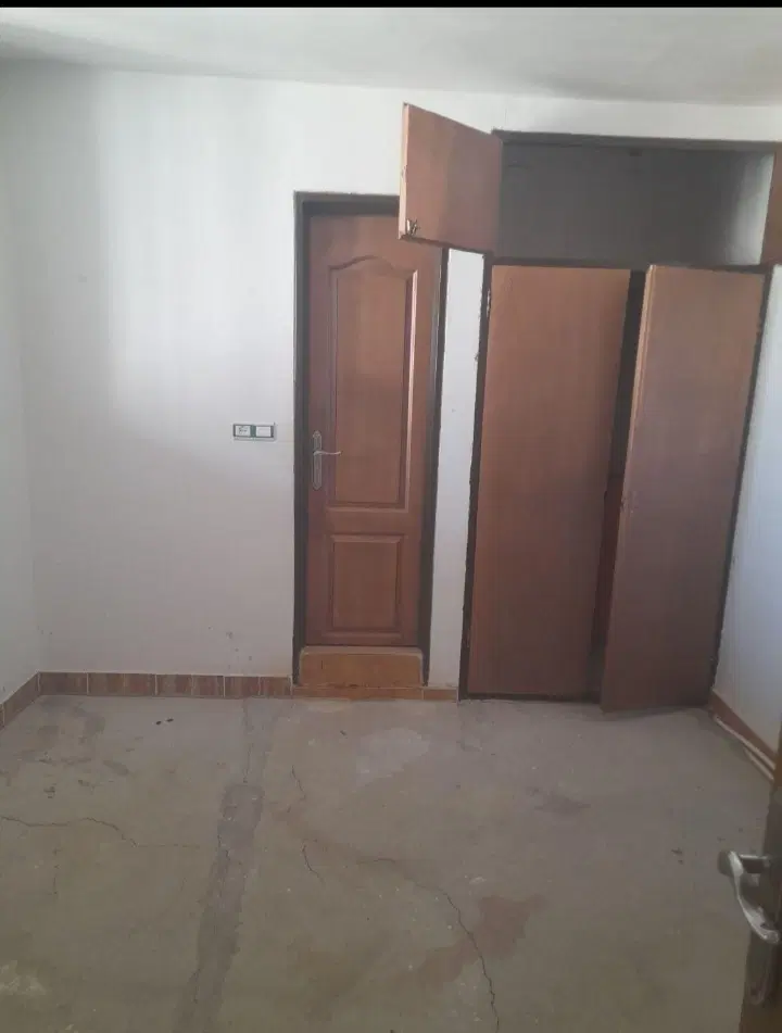 یک واحد ۶۰ متری اجاره داده میشود