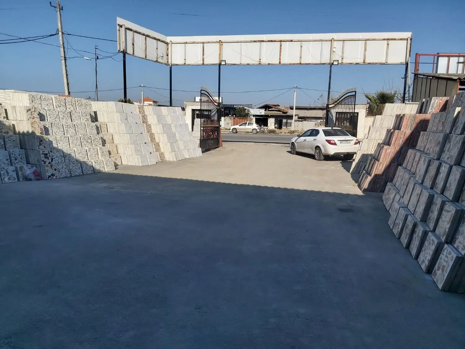 مغازه تجاری مسکونی