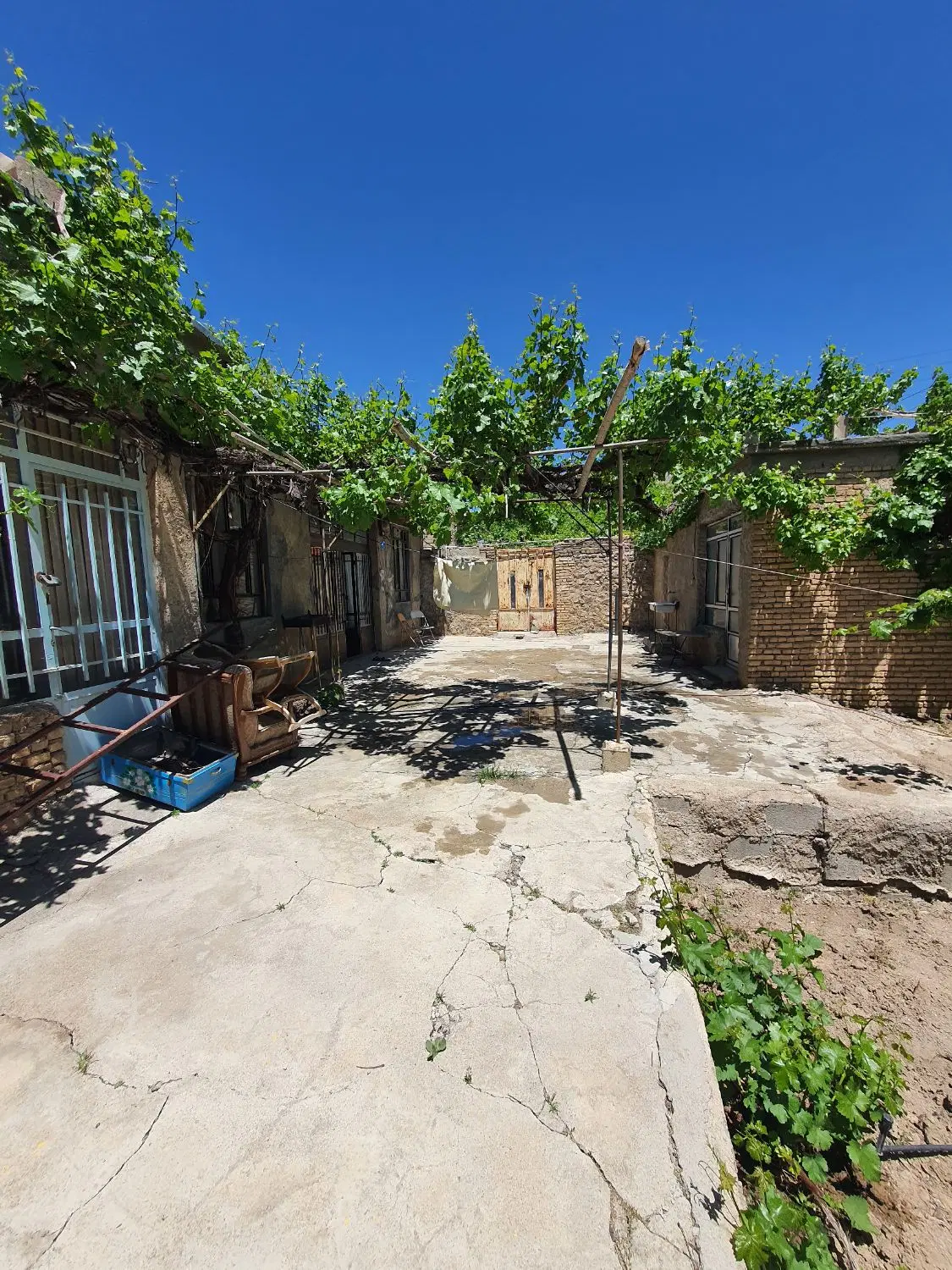 خانه ویلایی شهر ناغان