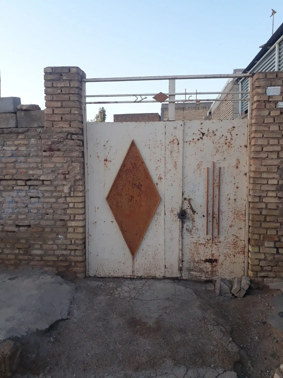زمین مسکونی میانرود
