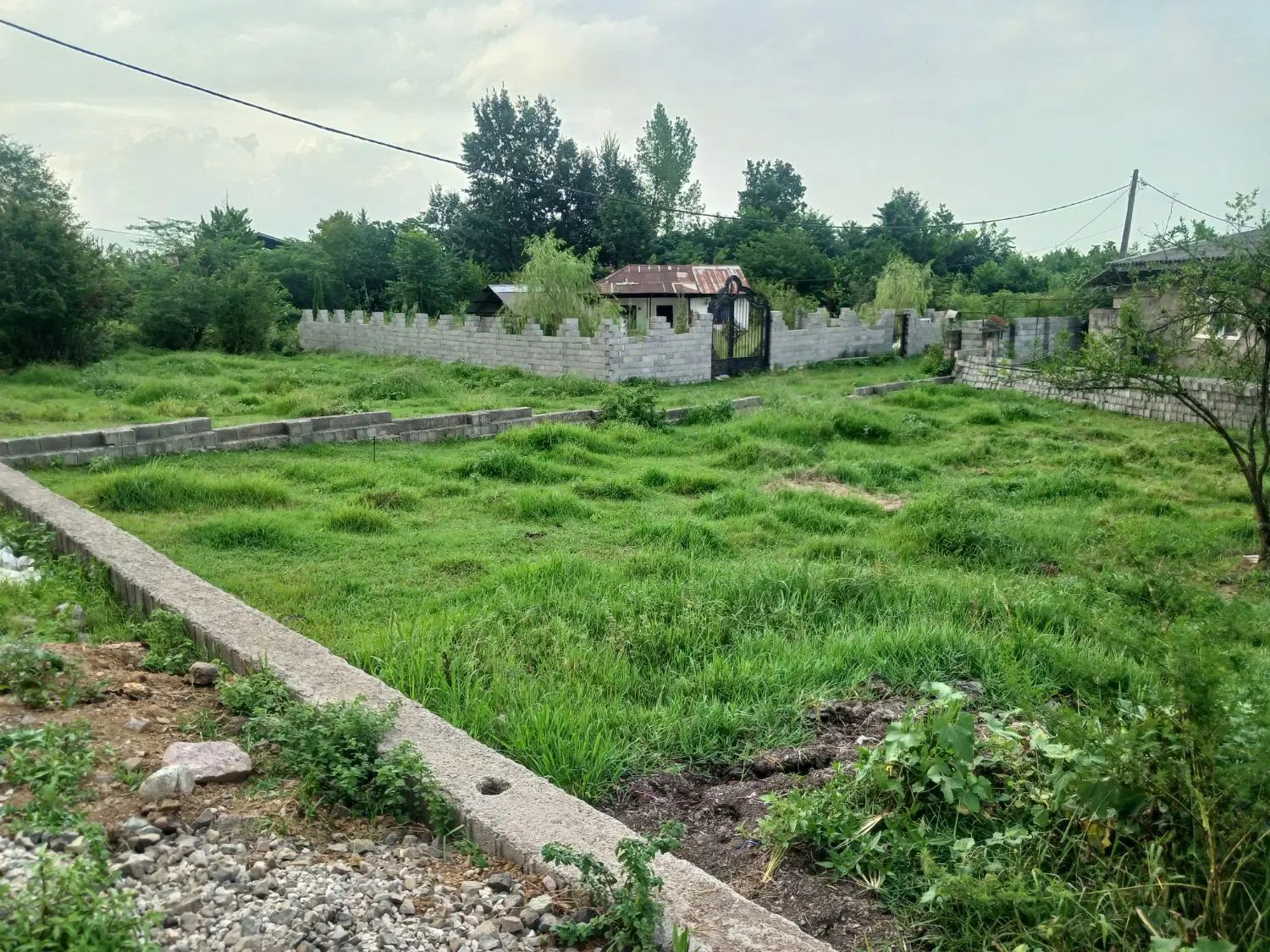 زمین مسکونی