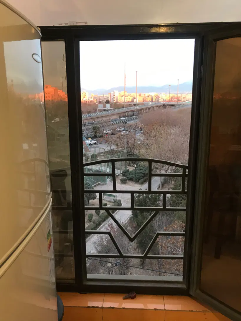 ۶۰ متر ، دو خوابه ، خ عباسی