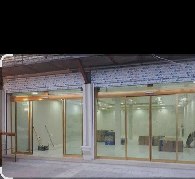 ۳۵۰ متر مغازه در ساختمانی تجاری  شریعتی دولت