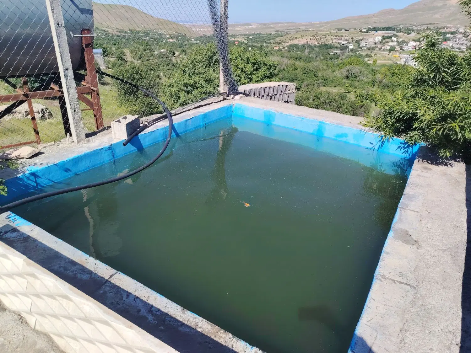 یک قطعه باغ 1500 متری در رزجرد