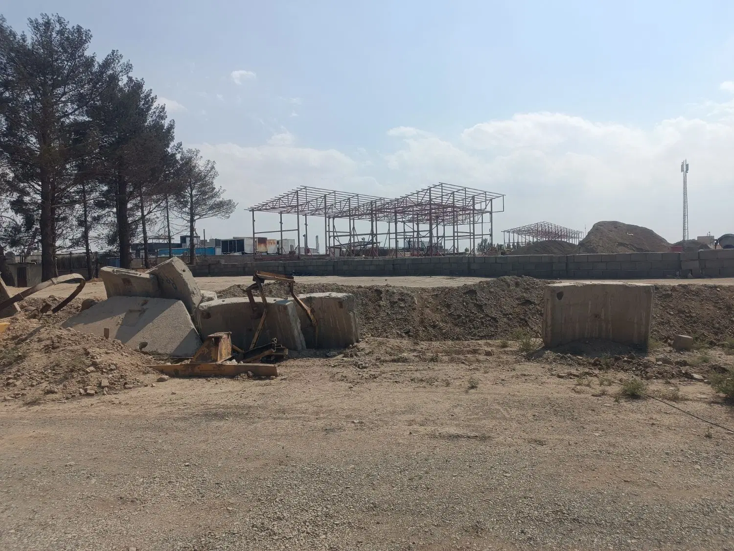 زمین نظام آباد