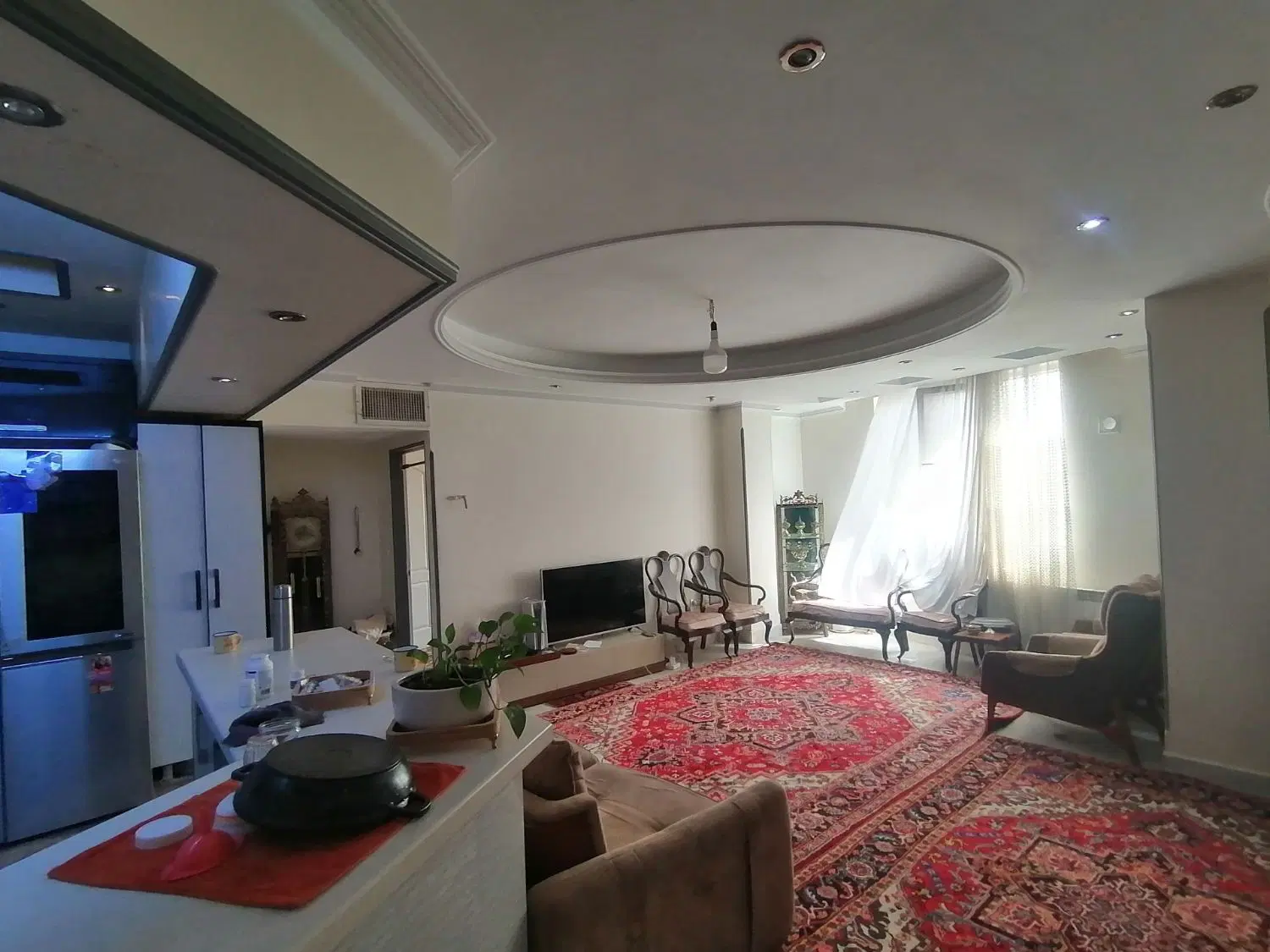 اپارتمان 110 متری پارکینگ اختصاصی میدان معلم