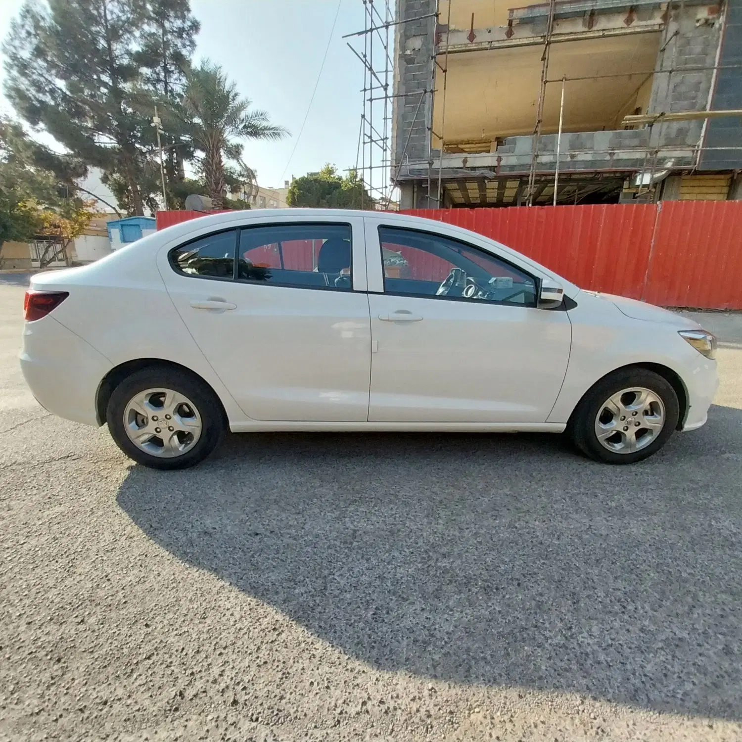 متقاضی پارکینگ جهت پارک خودرو