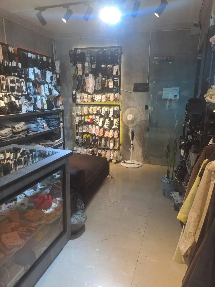 مغازه در پاساژ شایان درچه