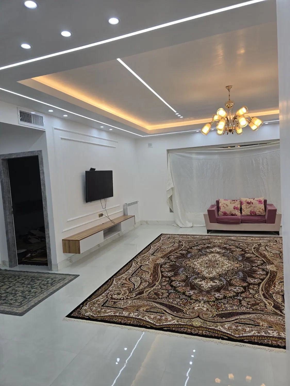 سوئت فوق لوکس ،نوساز سالن بزرگ ،۳ خواب