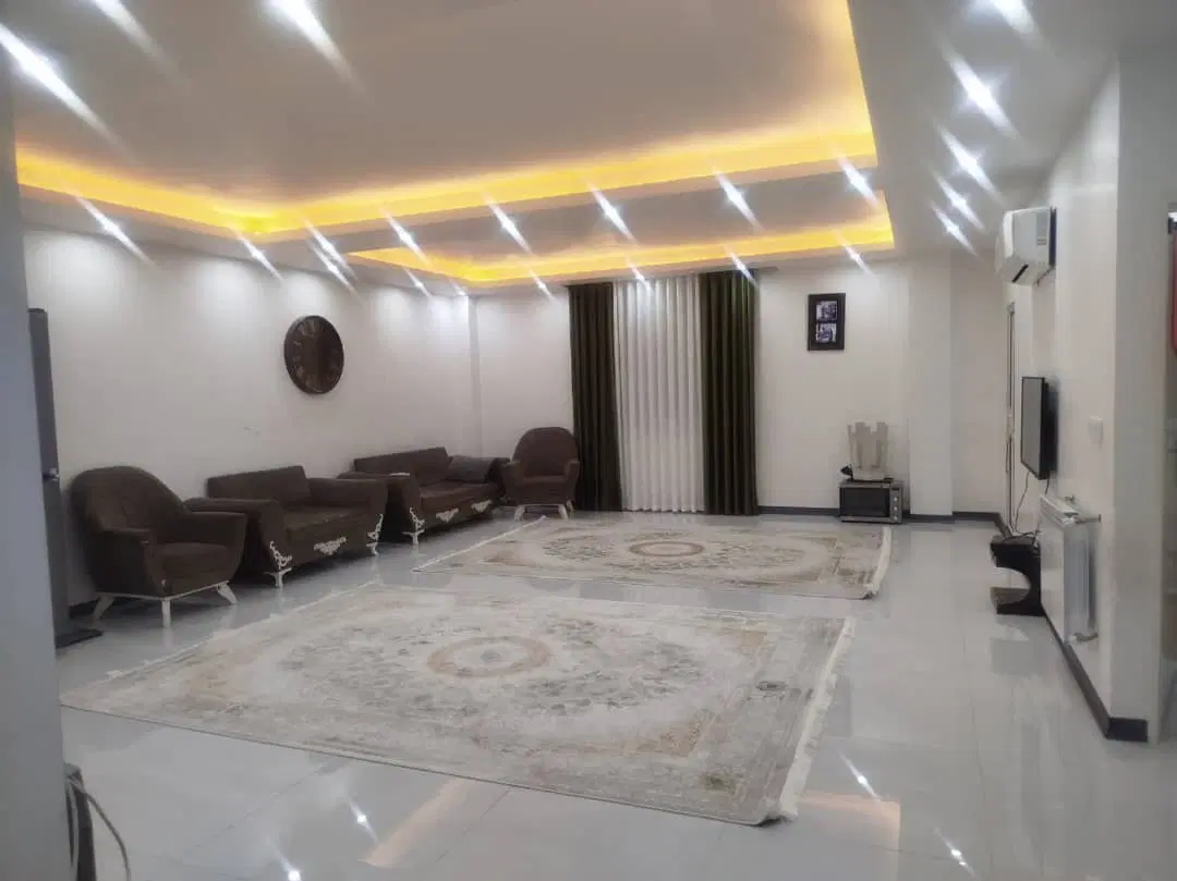 فروش تک واحدی ۱۴۰ متری کیانشهر سند دار