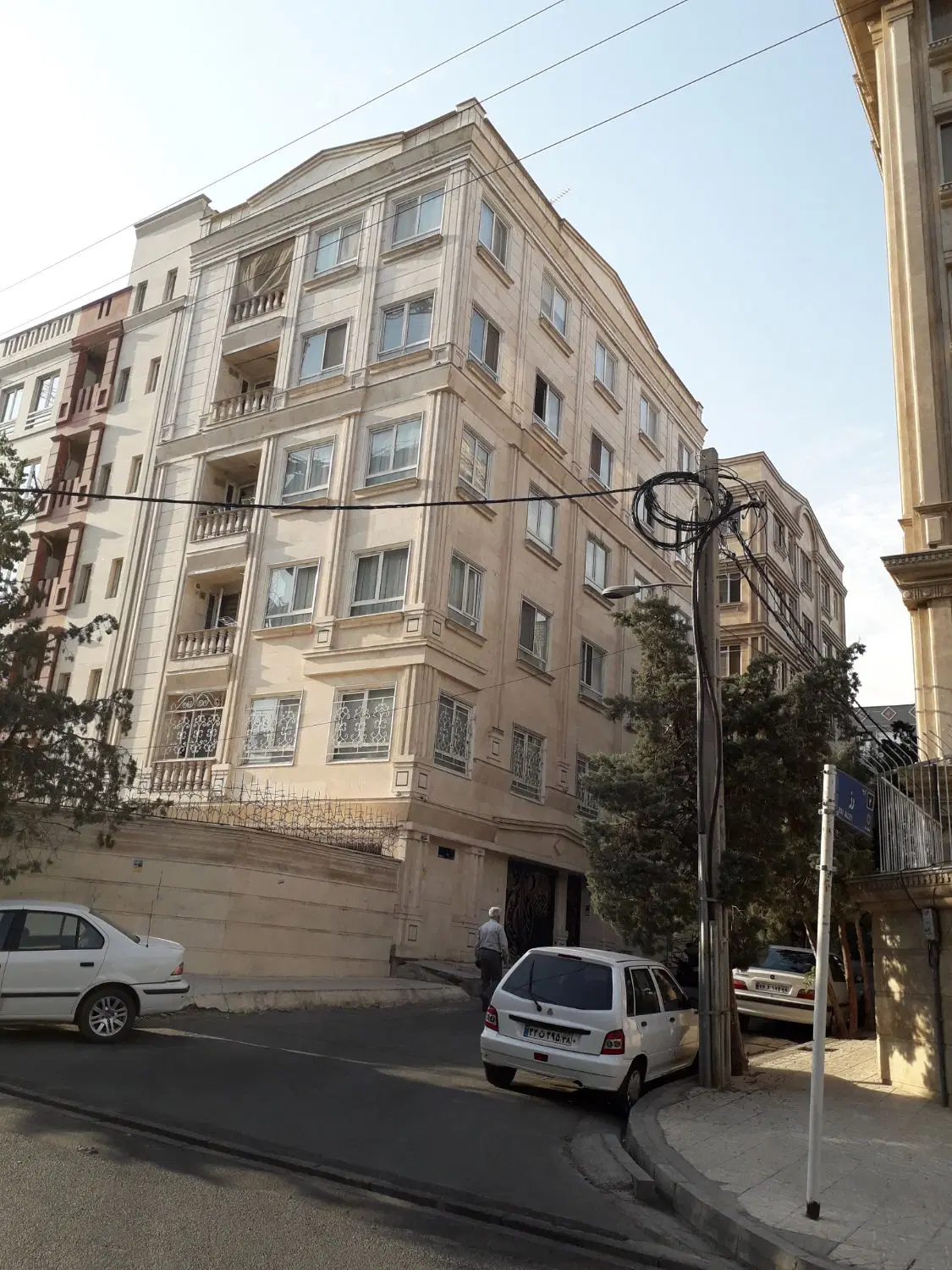 رهن آپارتمان ۱۵۰ متری در پونک منطقه ۲