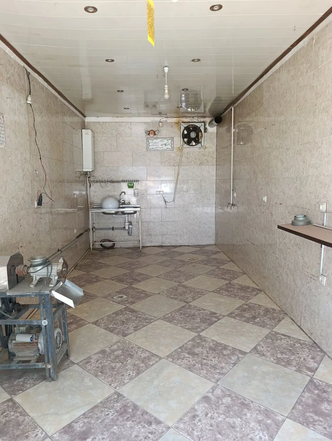 اجاره مغازه ۱۸ متری تمیز کوچه پرتردد
