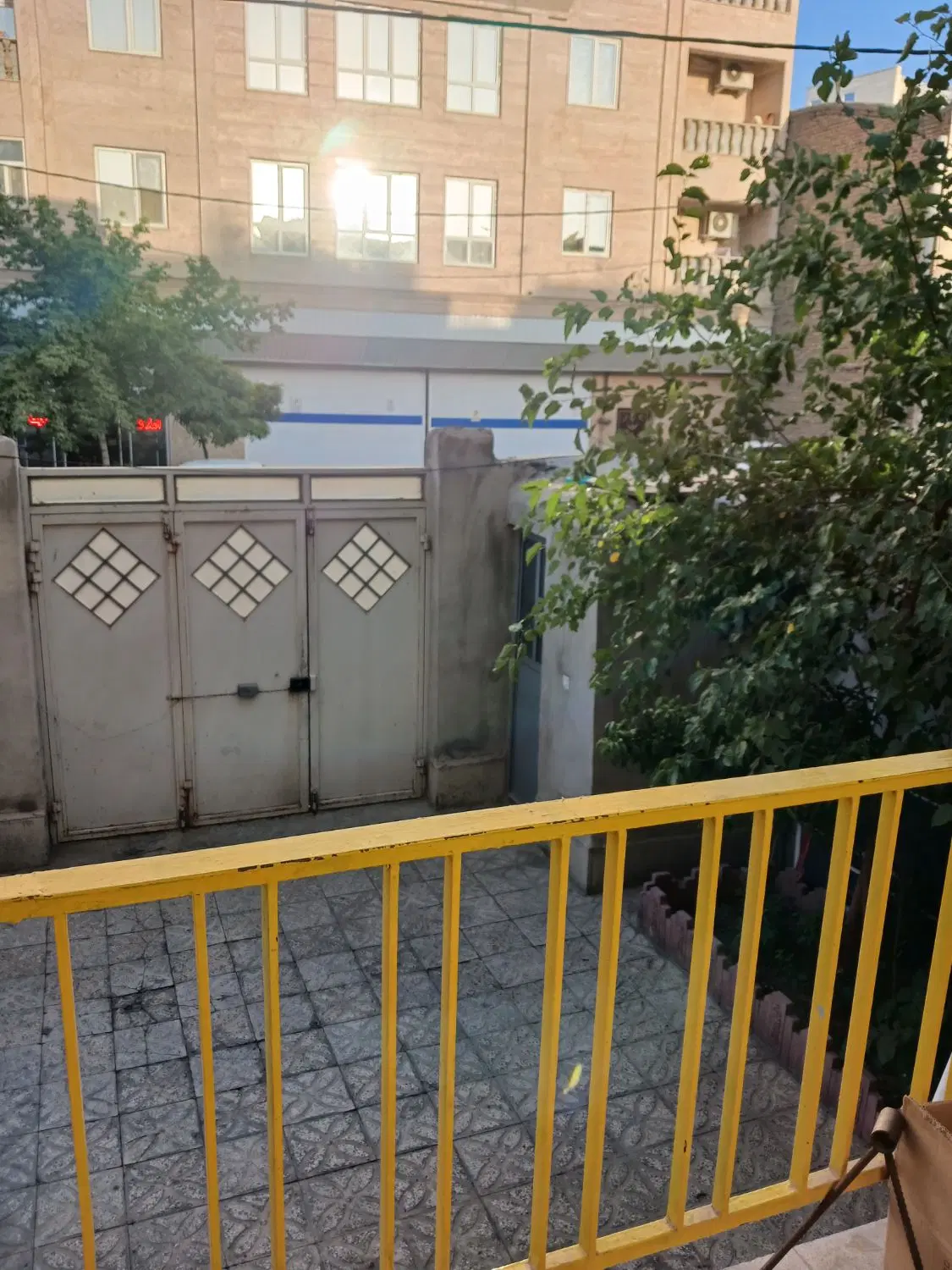 خونه صدمتری خ امام خ ملت