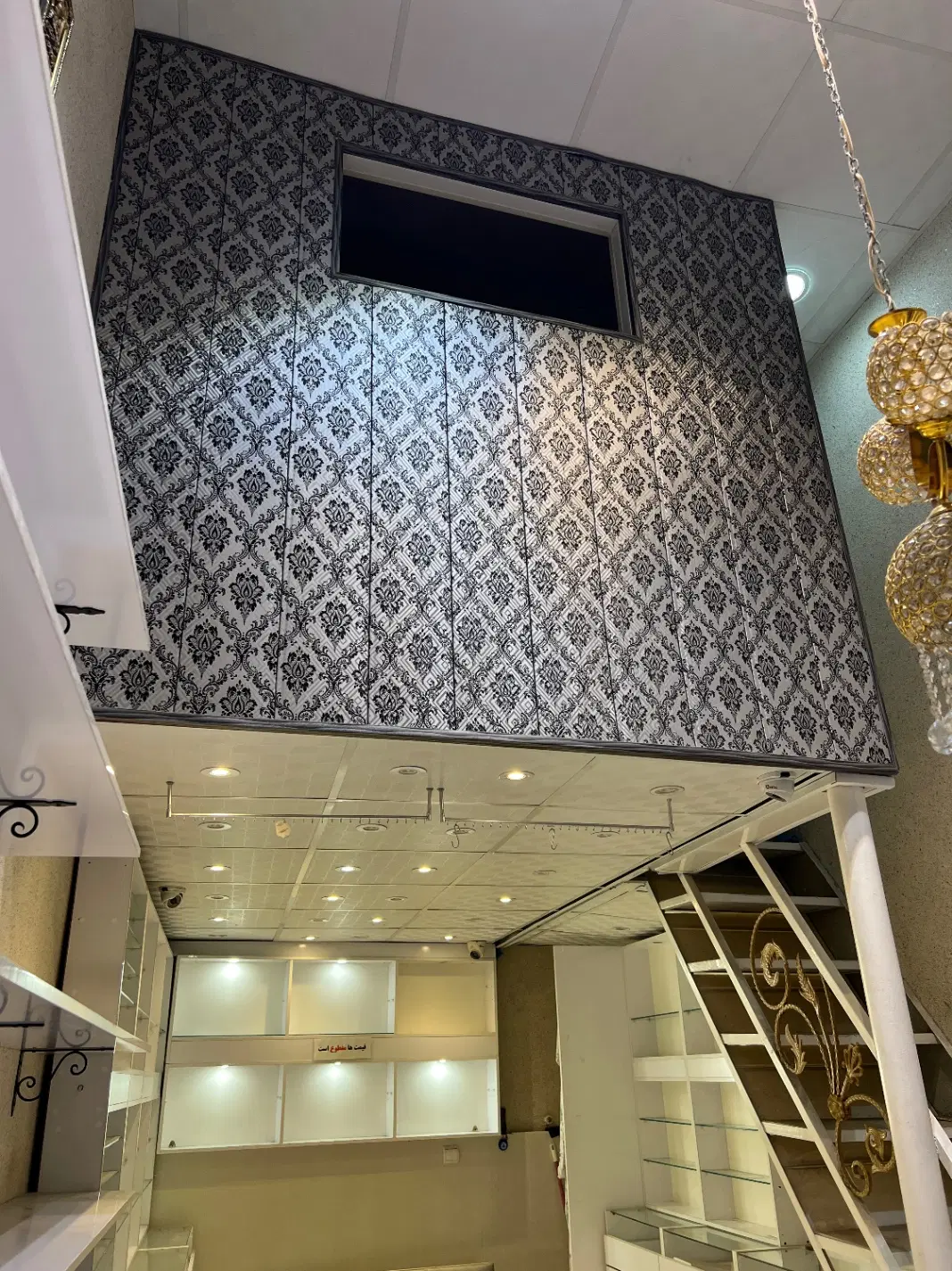 اجاره یک باب مغازه بر خیابان اصلی