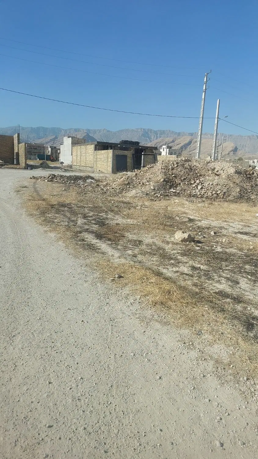 زمین دونبش درشهرک تاکسیرانی .