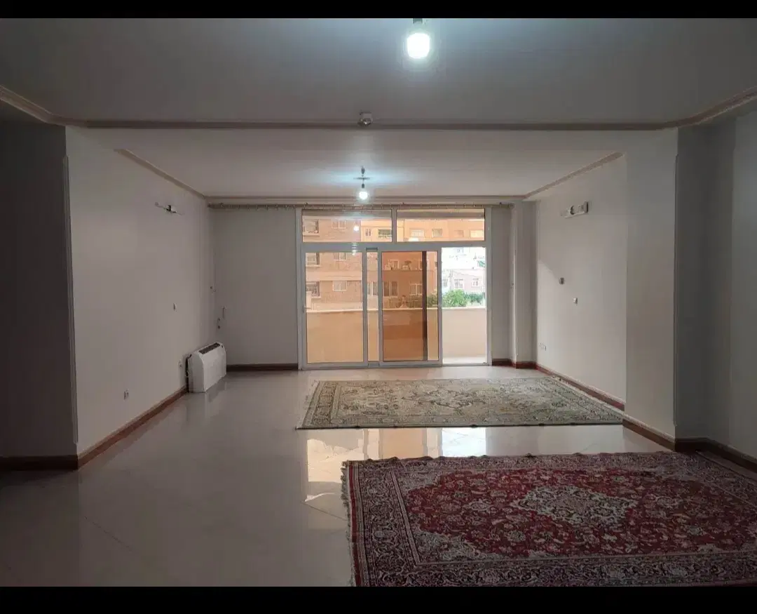 برج آفتاب آپارتمان ۱۵۵ متری با دو انباری سندی