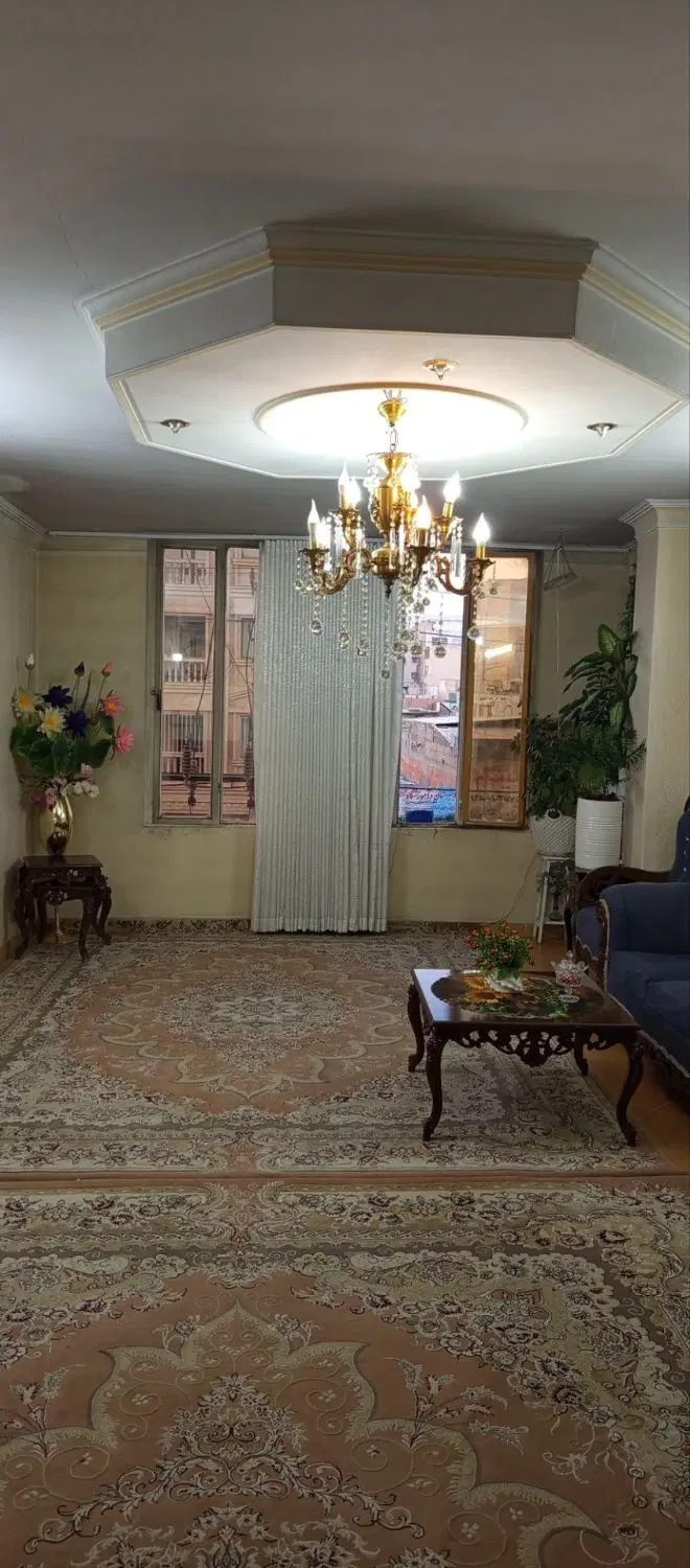فروش واحد ۱۱۰ متری پارکینگ اختصاصی و اسانسور