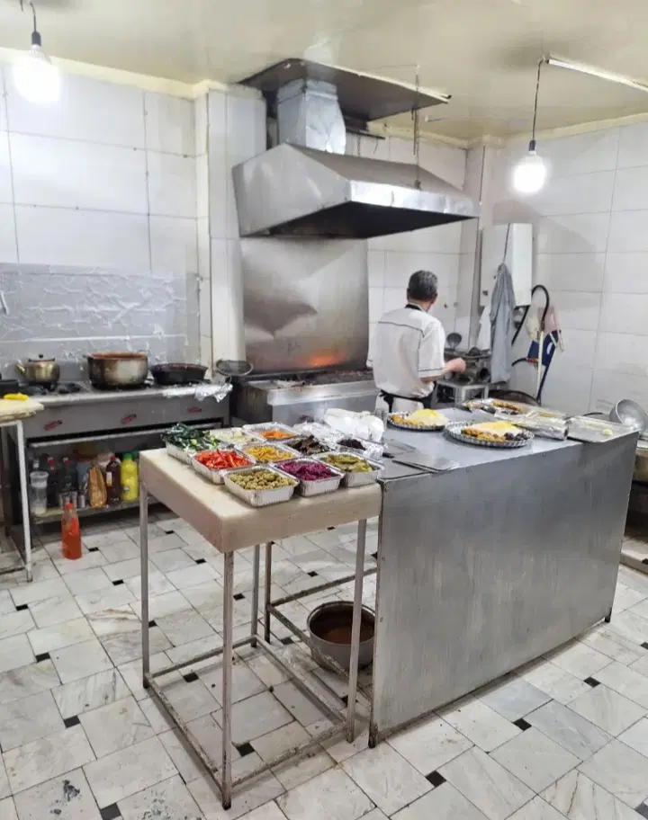 مغازه 156 متر تجاری دائم حاشیه بلوار طبرسی شمالی