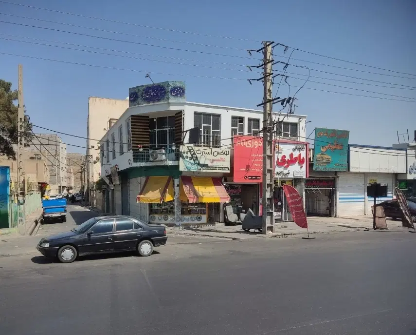 فروش یک ساختمان ۲۰۰ متری دونبش
