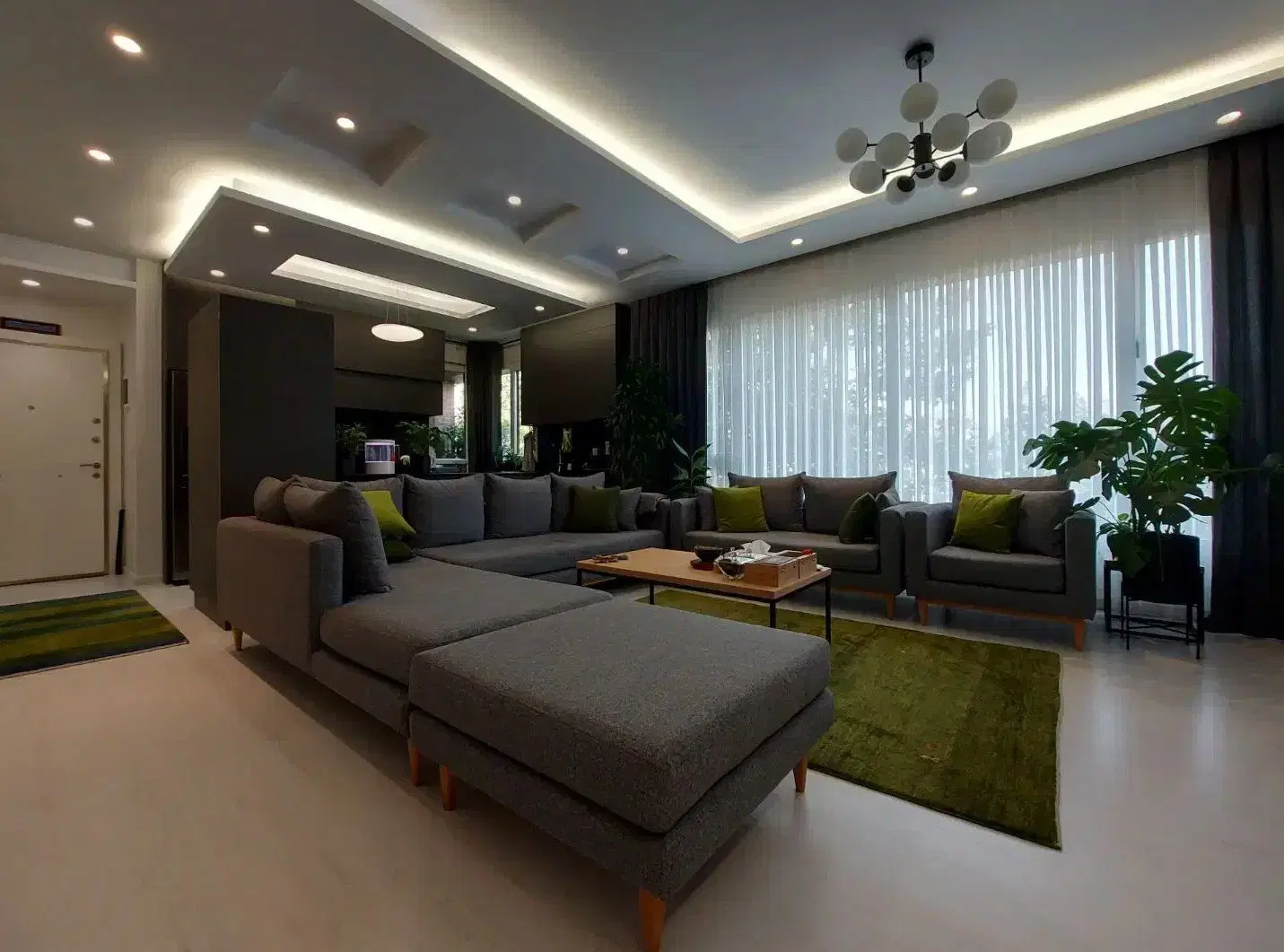 فروش آپارتمان 135 متری سه خواب در اصلی سمیه