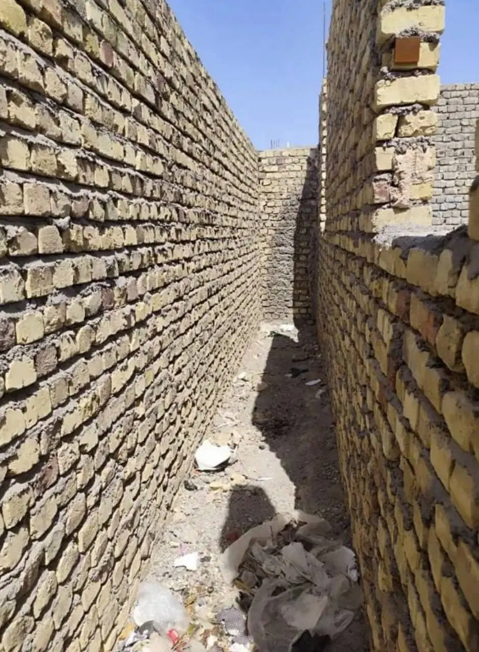زمین نیم ساز