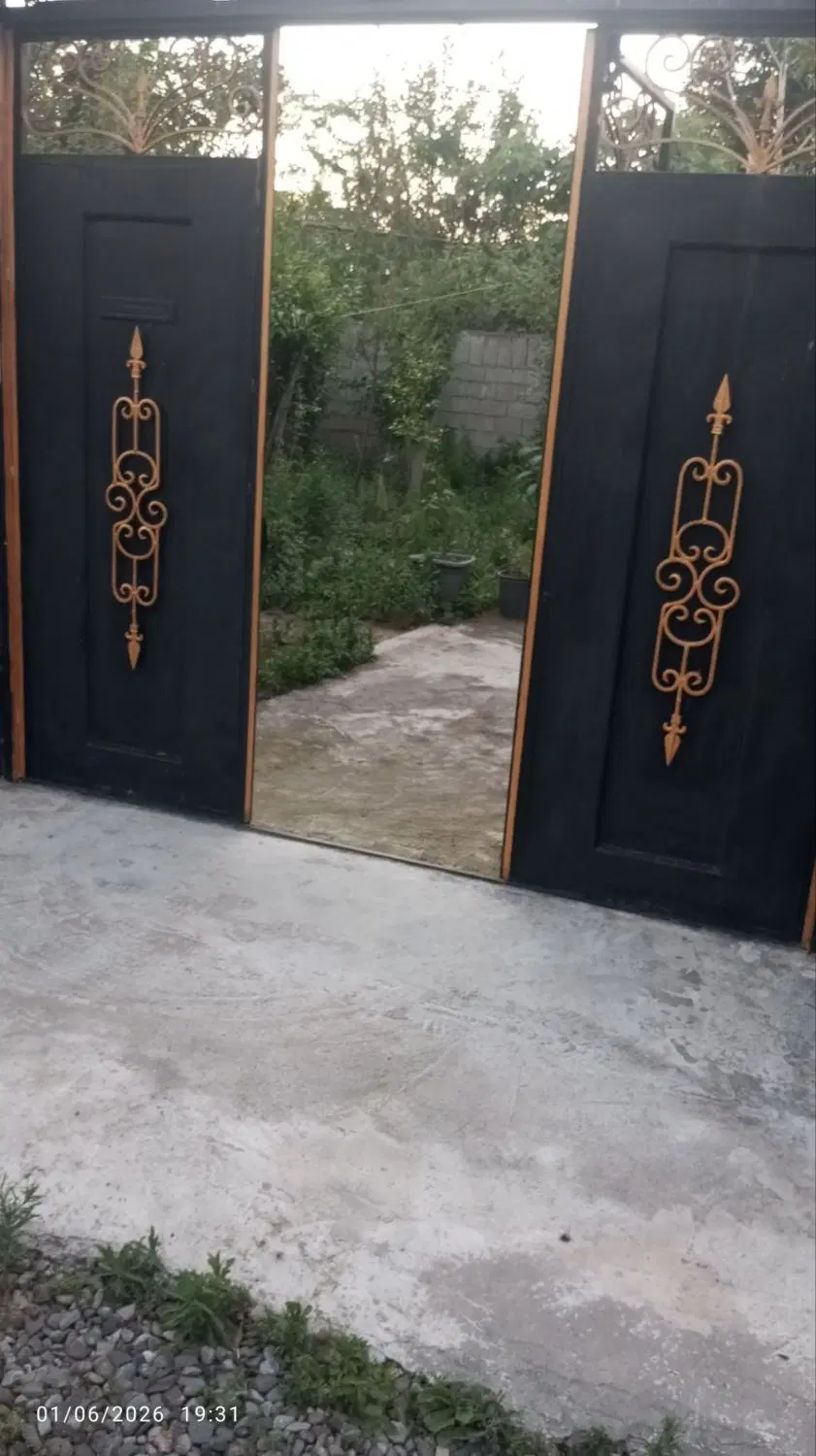 خانه ۳۳۰ متر زمین ۹۵ متر بنا در جاده ماسوله