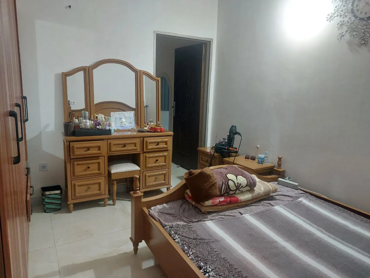 فروش آپارتمان 96متری در نبش آزادی 77