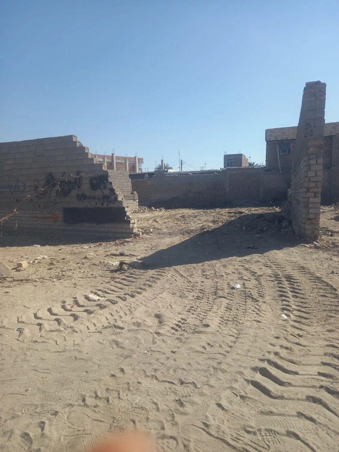 زمین فوق تجاری لب خیابان اصلی
