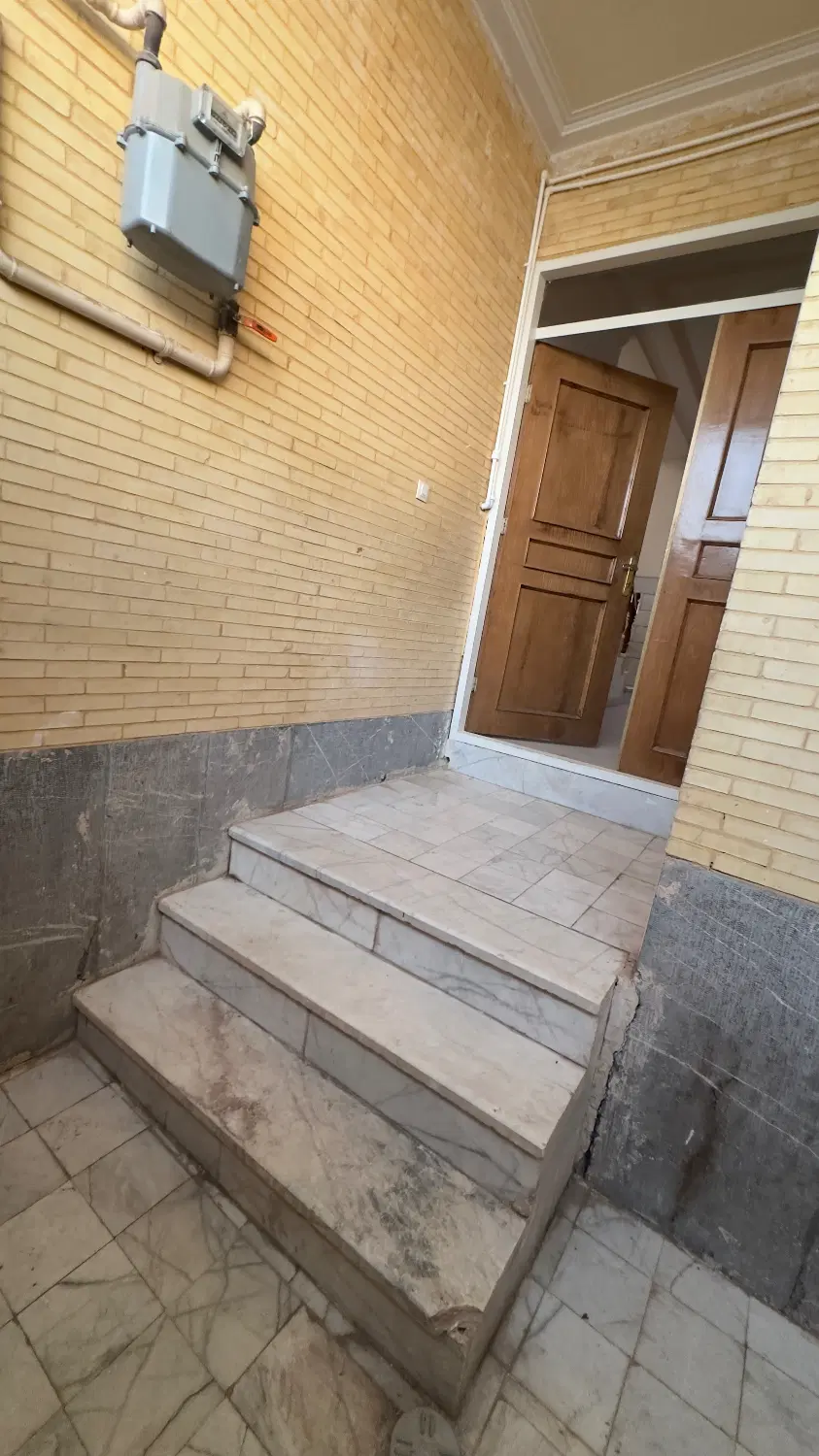 همکف مستقل حیاط‌دار