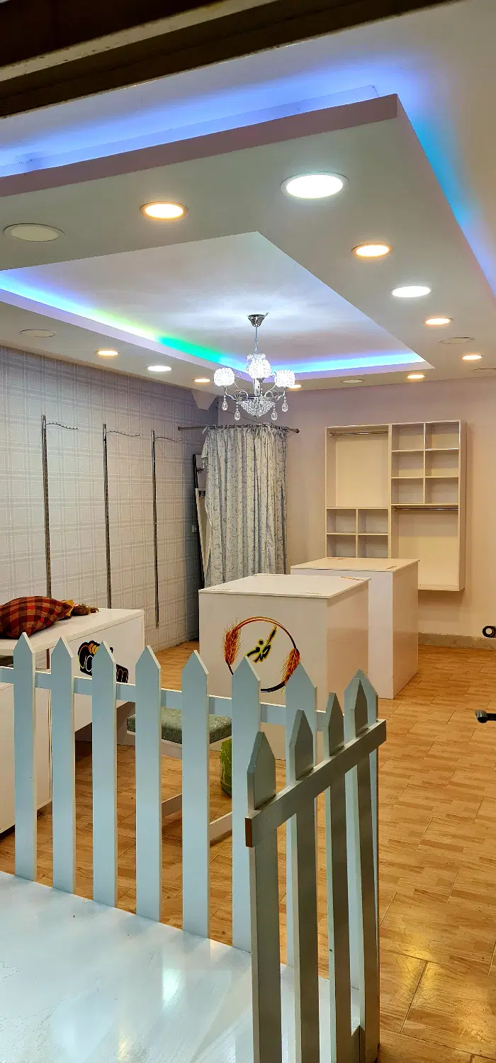 ۳۲متری تجاری بازار روس ها