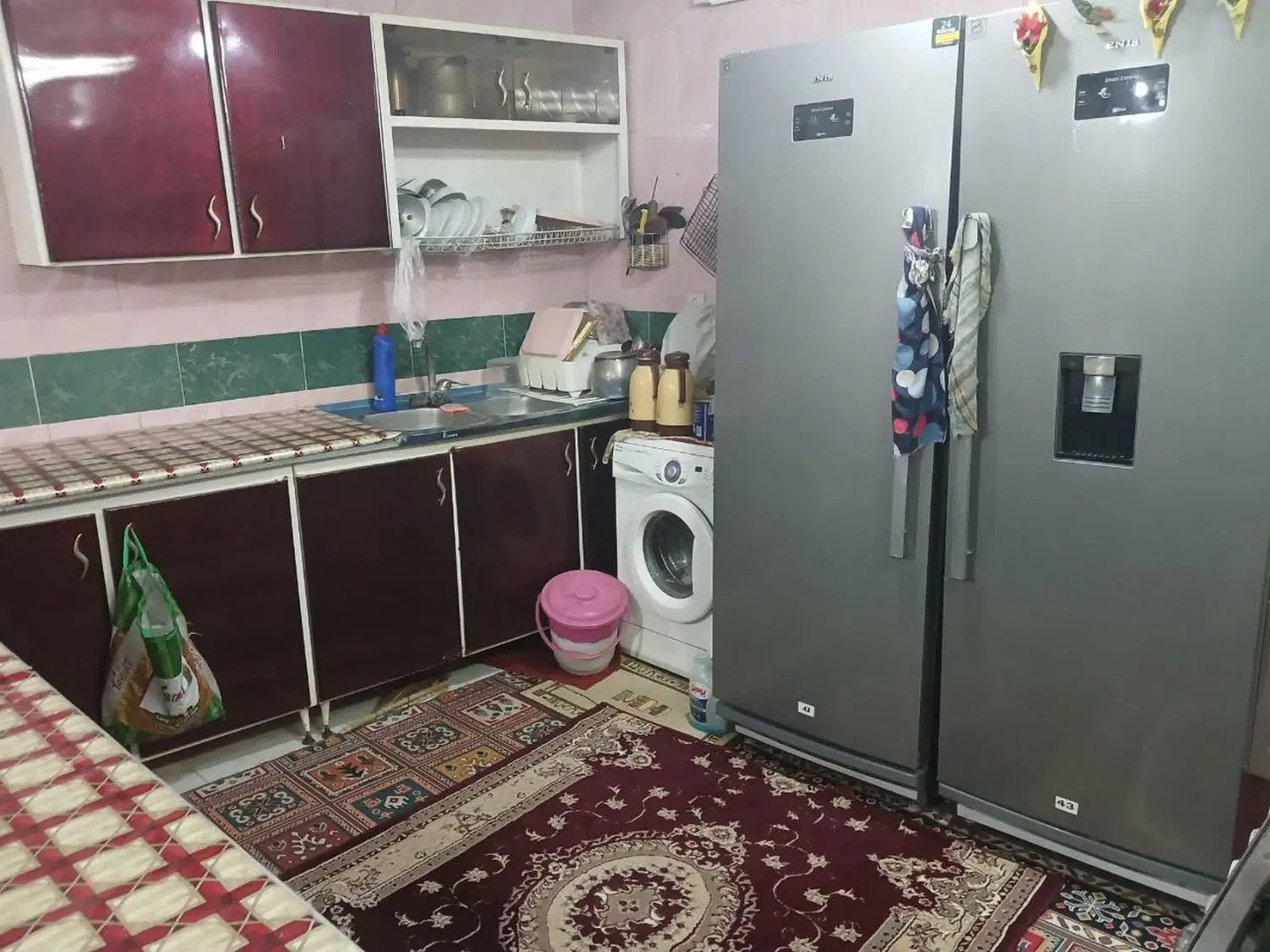 منزل ۳طبقه ۵واحد تجاری مسکونی..