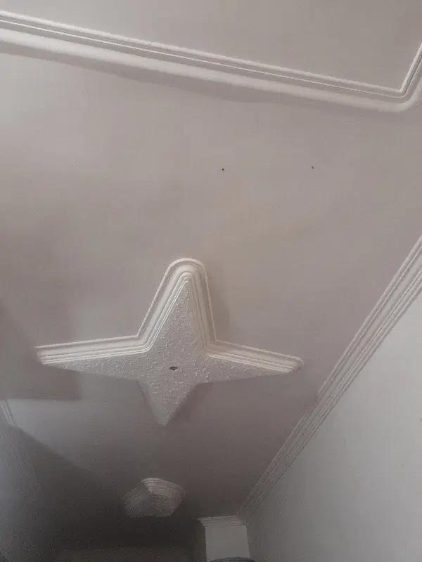 خانه بامغازه تجاری به فروش میرسد