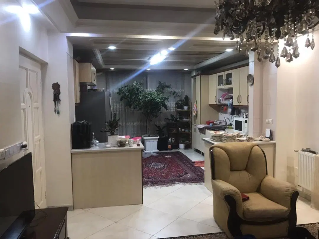 ۱۰۰متر  خوش نقشه فلکه لوزی