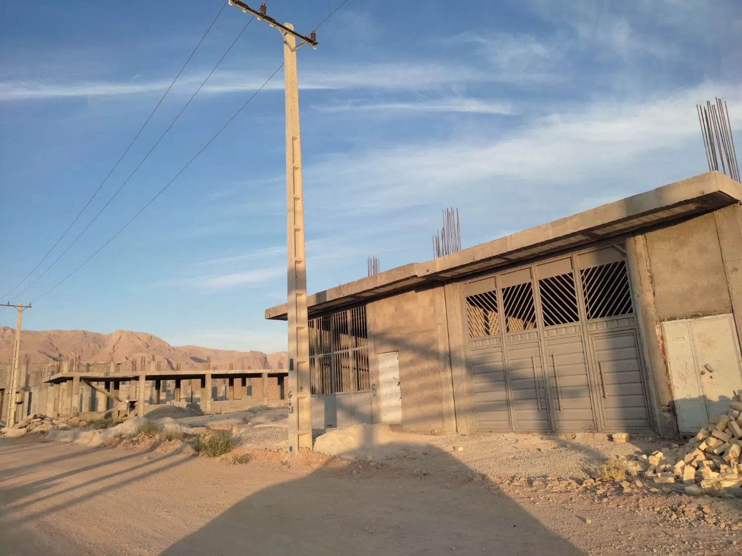ساختمان تجاری صنعتی