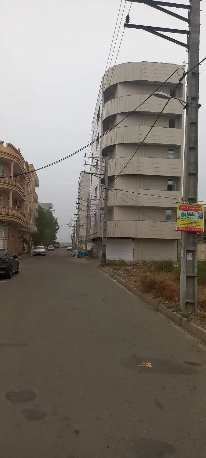 یک قطعه زمین مسکونی ازشهرک فجرکارمندان نبش