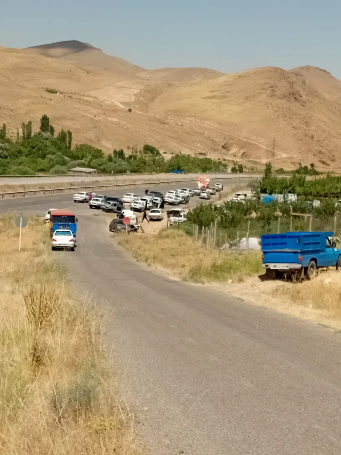 زمین دیم ۱۷ کیلو متری جاده بیجار