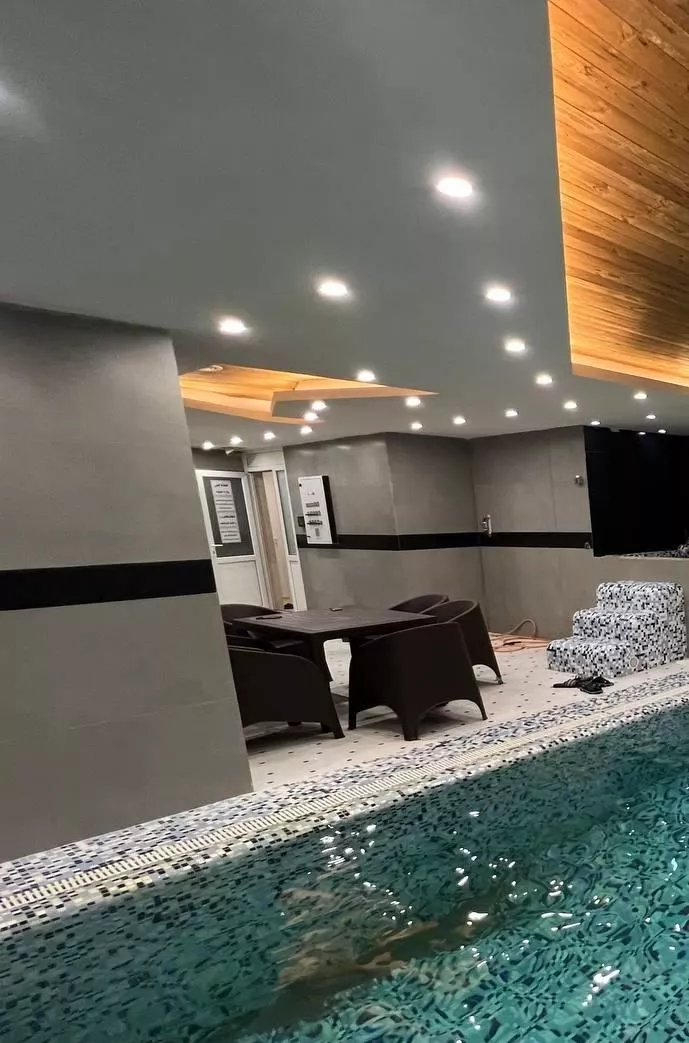 ۱۲۴ متر دو خواب طبقه اول فول مشاعات آبی