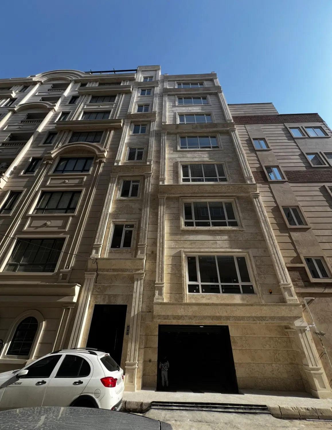 اپارتمان ۱۷۵ متری ۳ خوابه