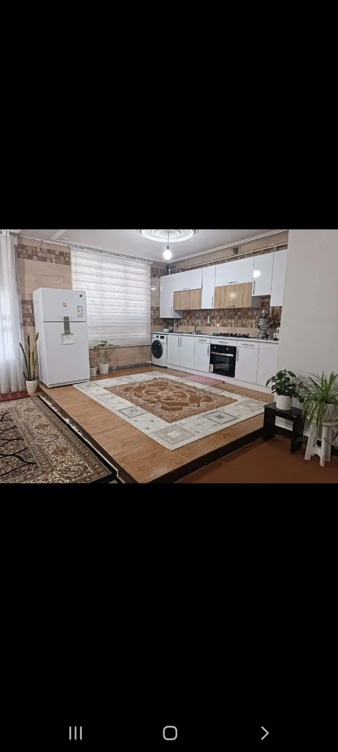 واحد۱۲۰متراژطبقه سووم آپارتمانی.درولیعصر