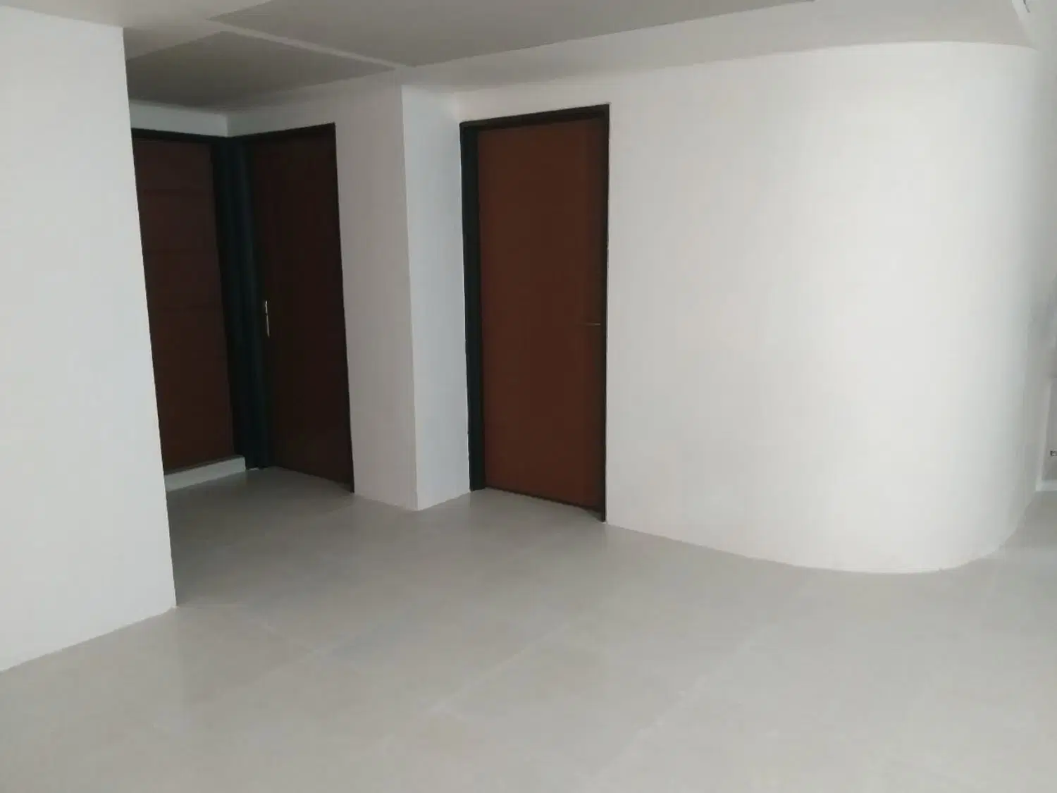 آپارتمان نوساز،ابتدای سعدی