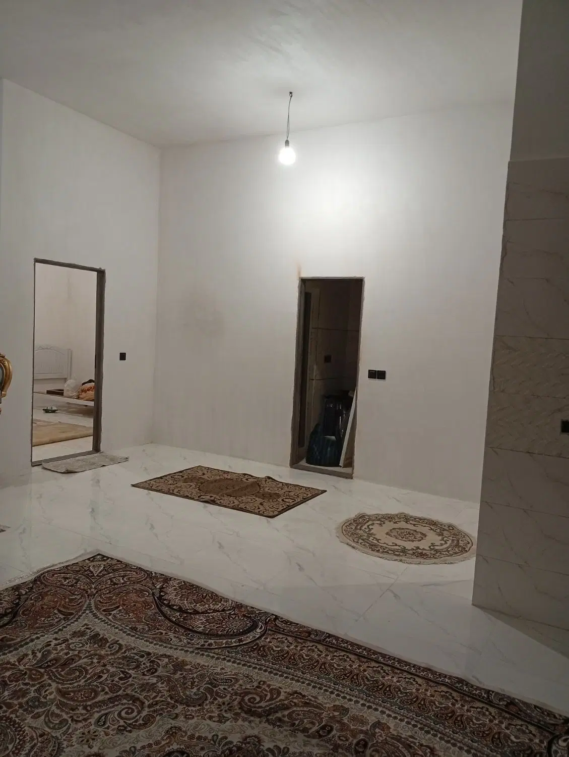 آپارتمان ۱۳۰ متری خانی ابادنو