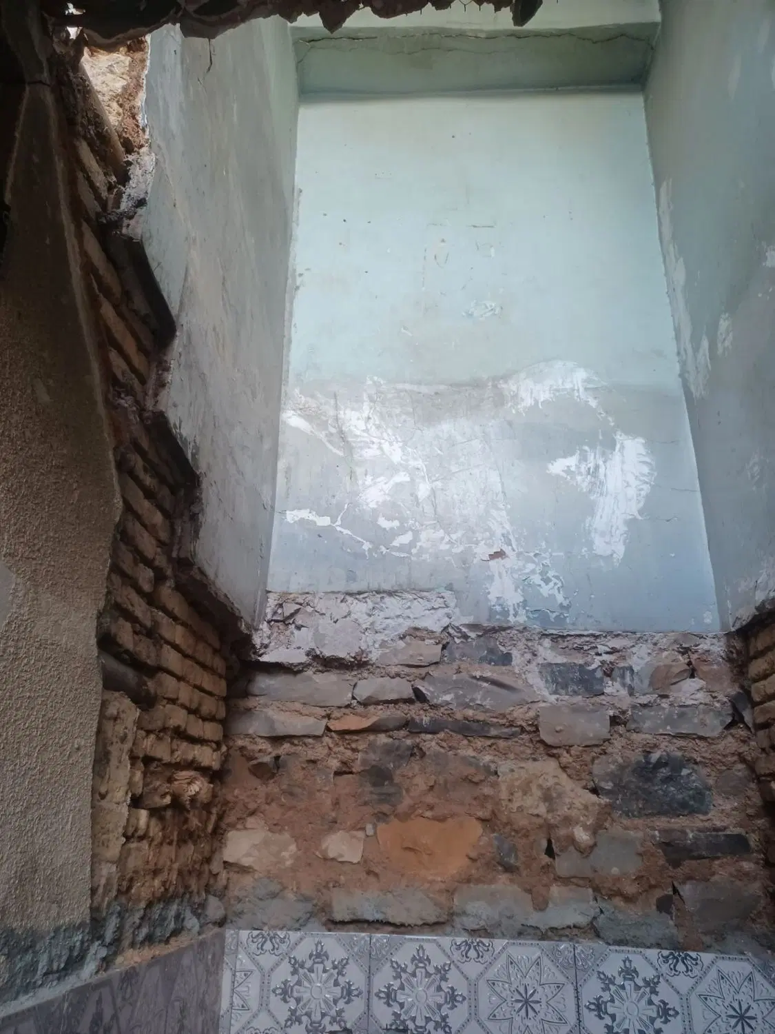 خانه تپه فتحعلی خان نیمه کاره