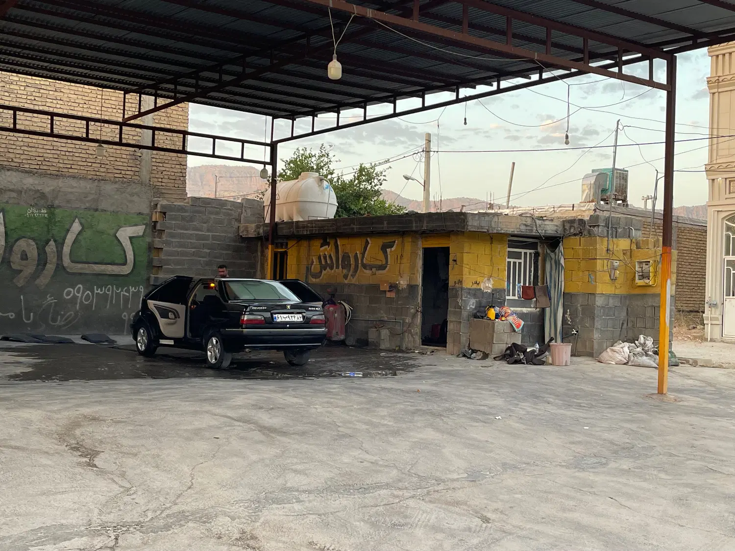 زمین تجاری به فروش میرسد