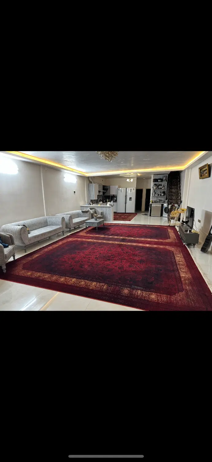 فروش خانه حاشیه بلوار شاهنامه طبقه دوم