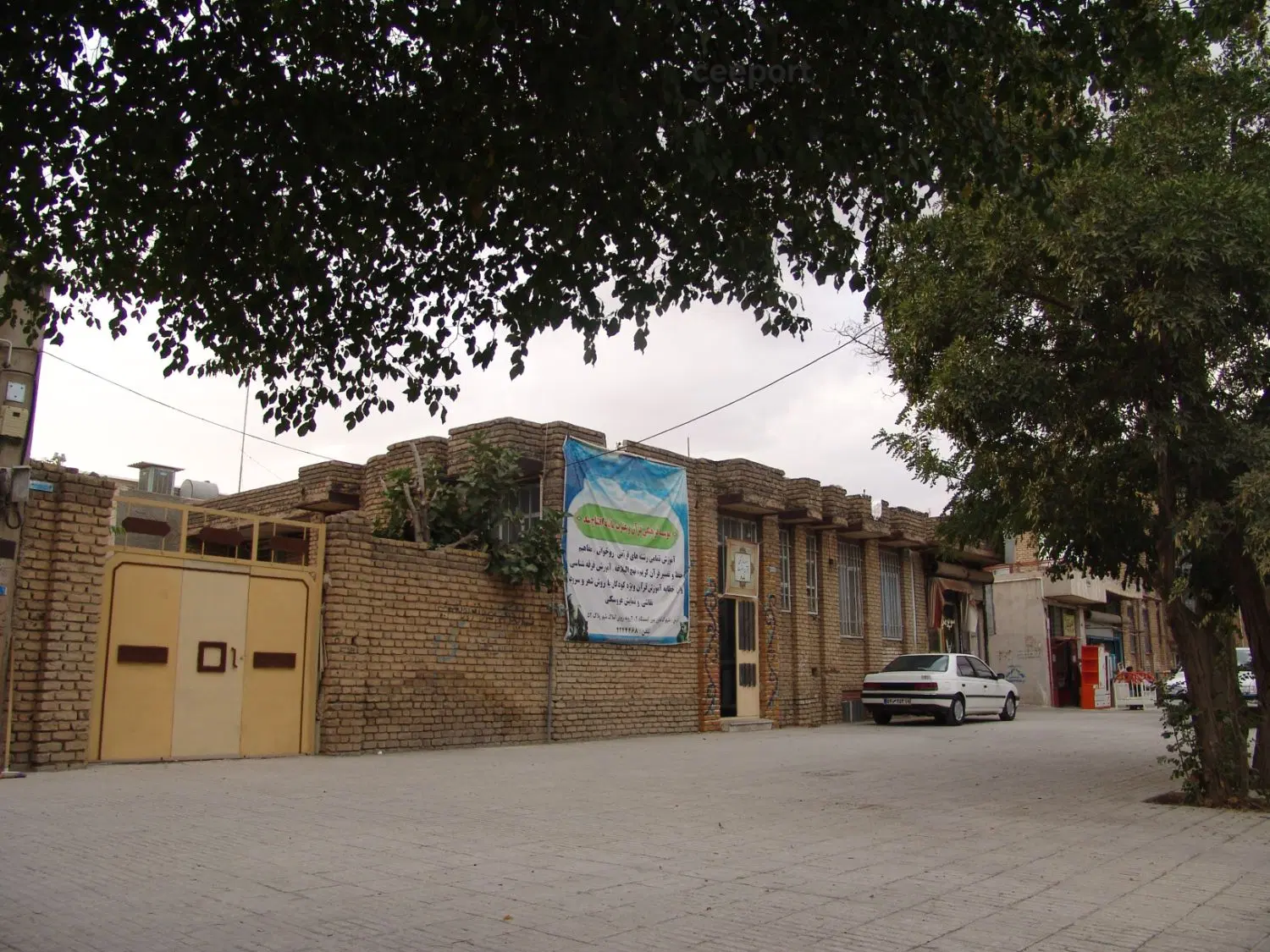 ۲۶۴ متر ویلایی بر خیابان ۴۵ متری