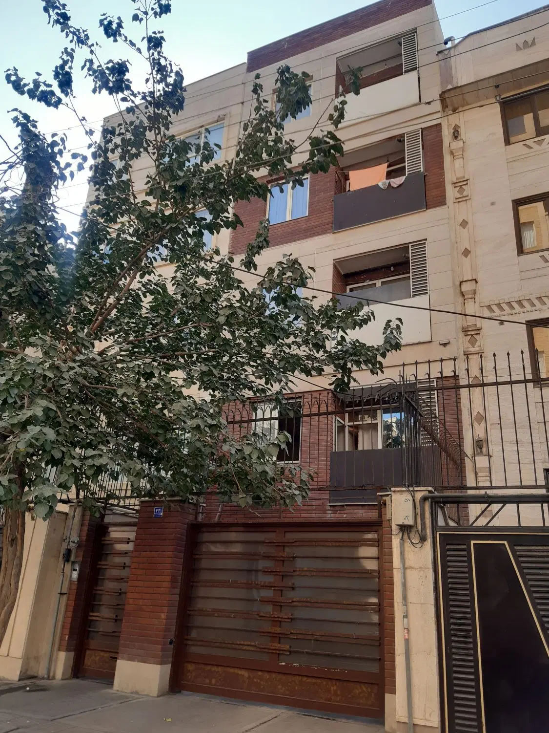 آپارتمان ۶۰ متری اتابک
