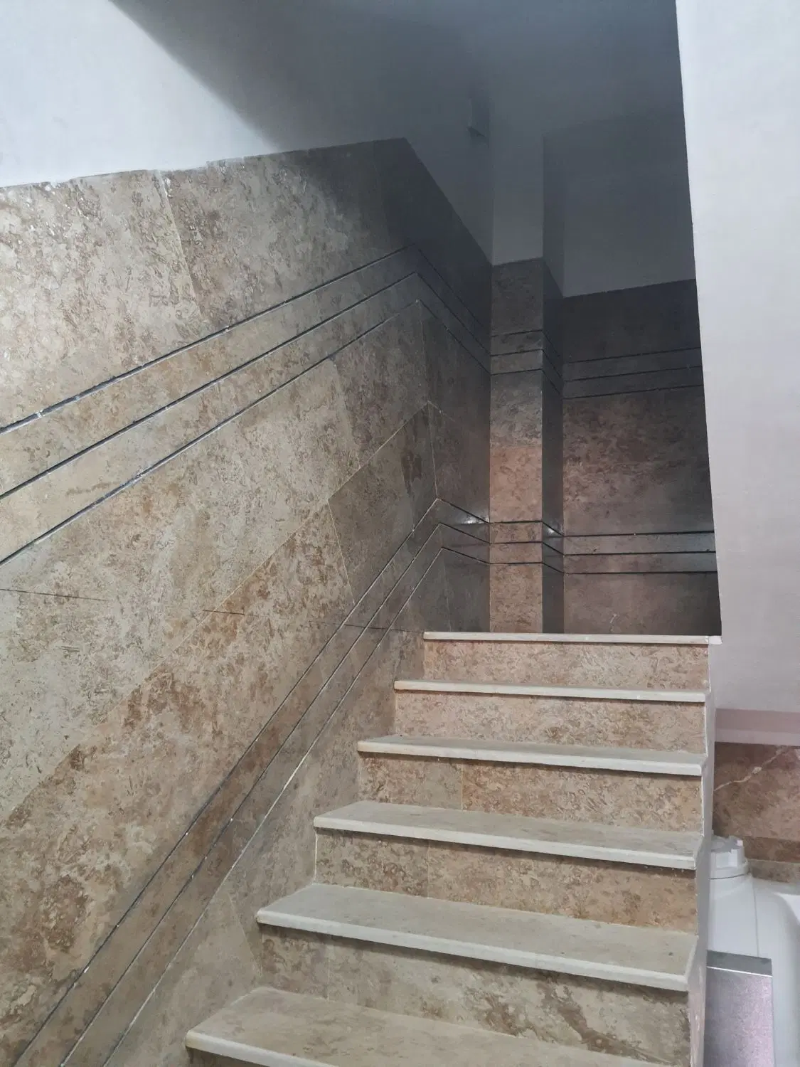 ۱۲۵متر تک واحدی آماده سکونت